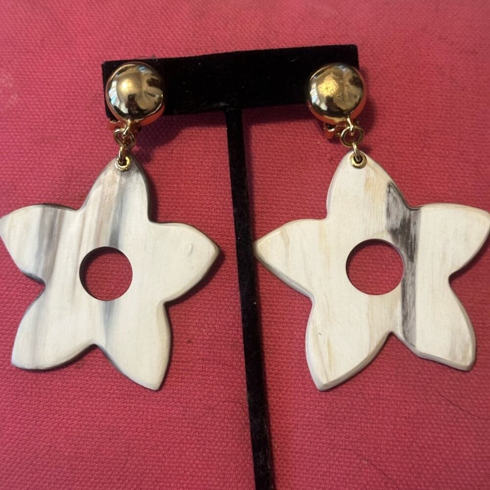 OSCAR de LA RENTA AUTHENTIC VINTAGE DANGLE FLOWER /STAR EARRINGS SIGNED MADE USA